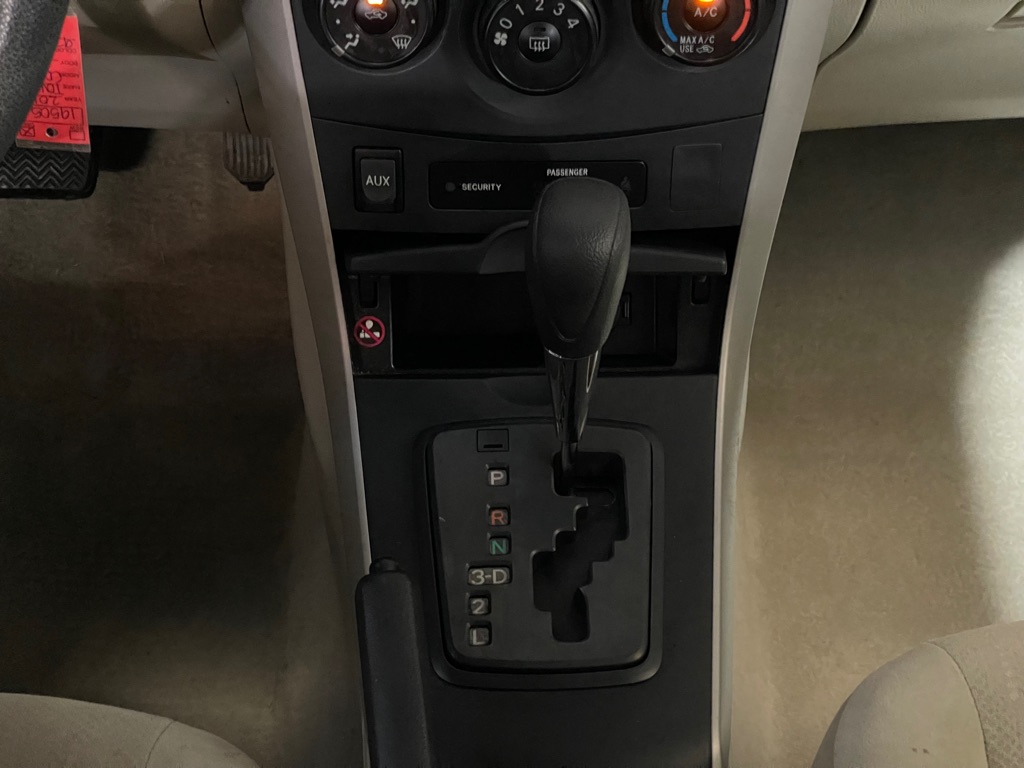 2013 TOYOTA COROLLA
