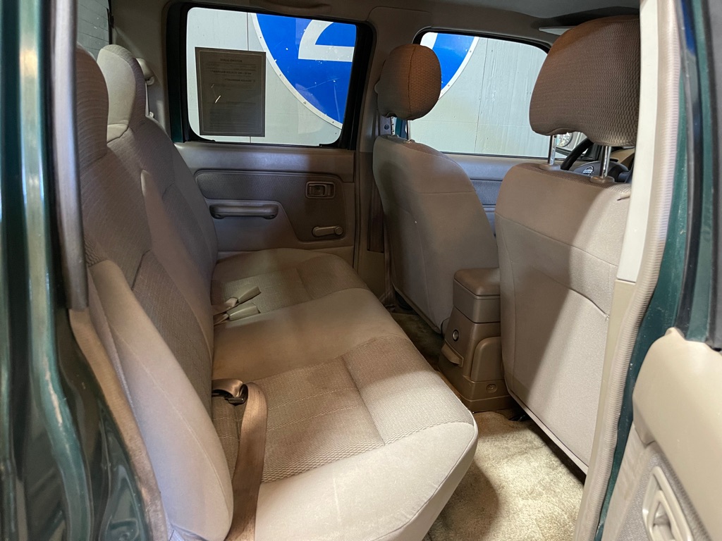 2002 NISSAN FRONTIER XE-V6
