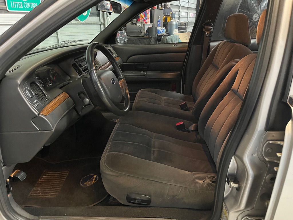 2009 FORD CROWN VICTORIA LX