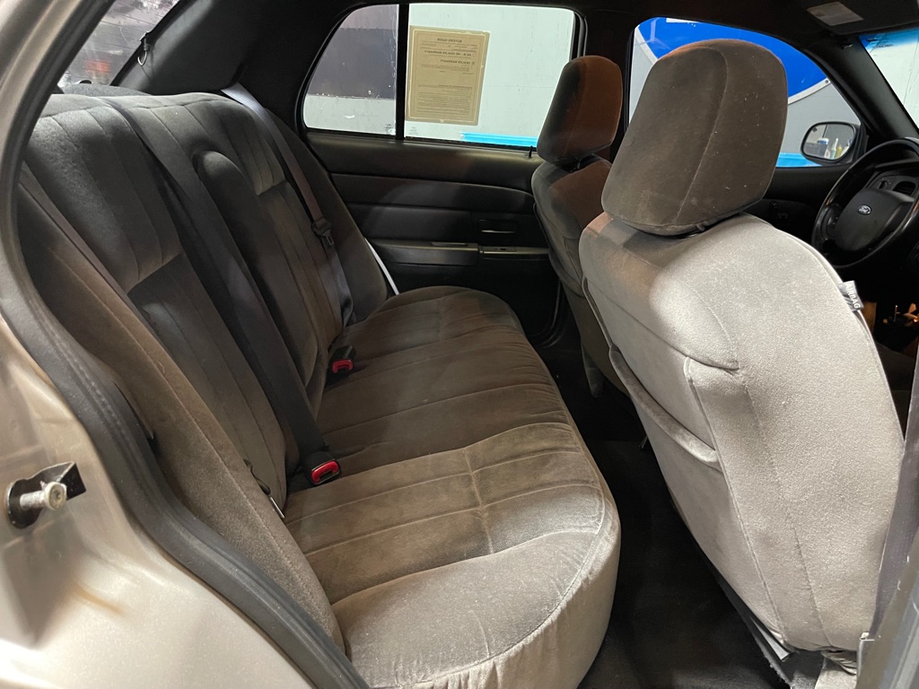 2009 FORD CROWN VICTORIA LX