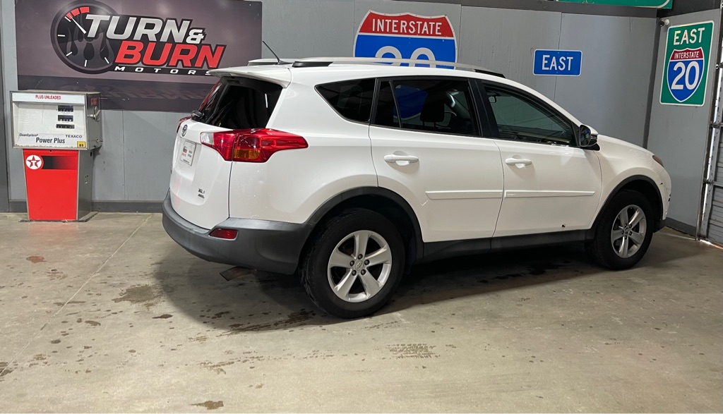 2014 TOYOTA RAV4 XLE