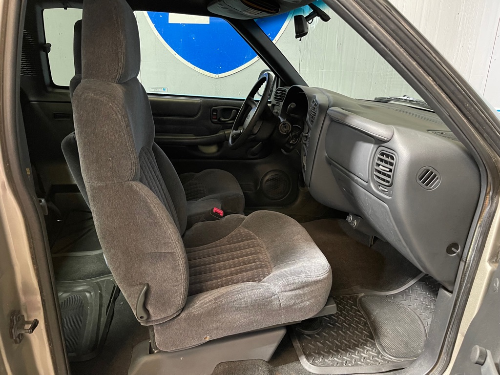 1998 CHEVROLET S-10 LS