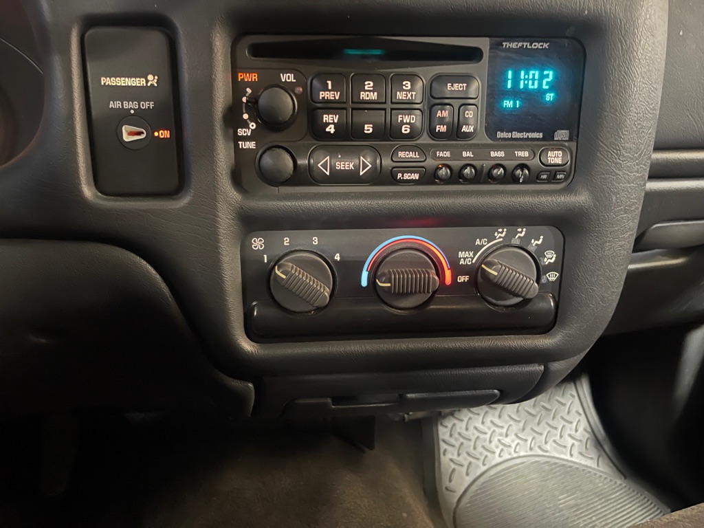 1998 CHEVROLET S-10 LS