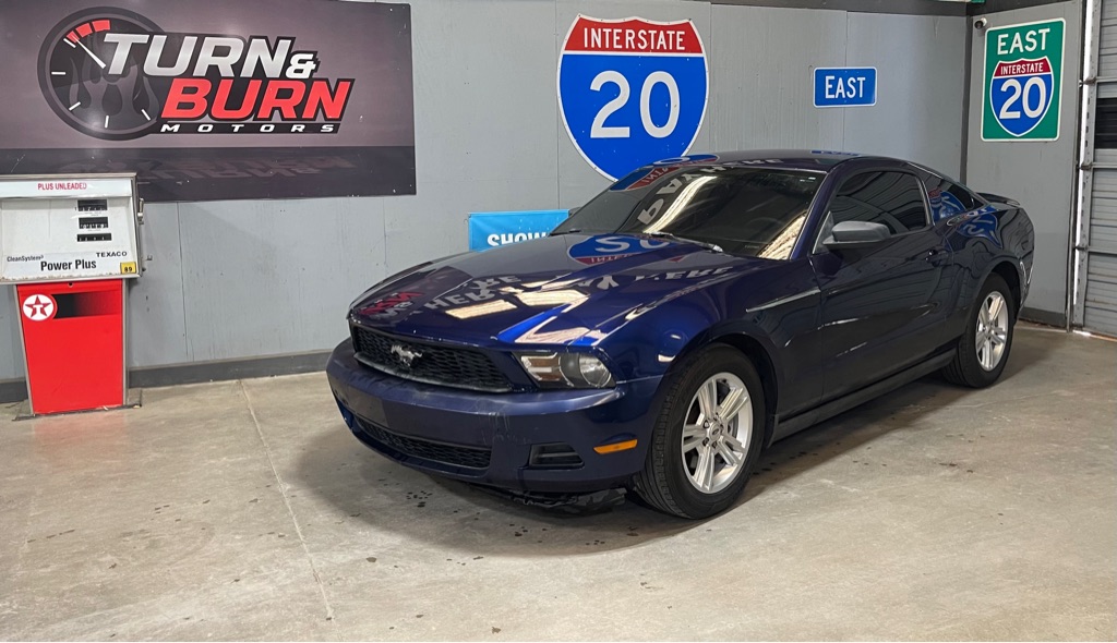 2011 FORD MUSTANG