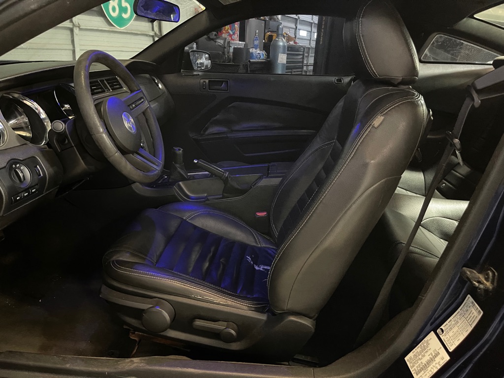 2011 FORD MUSTANG