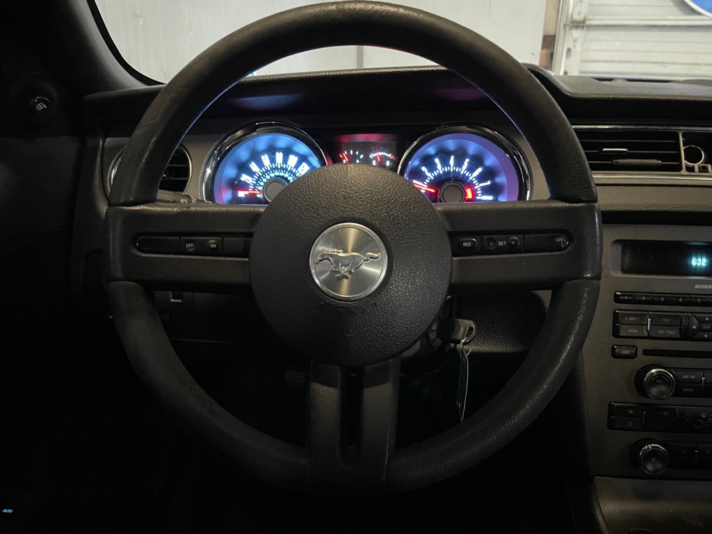 2011 FORD MUSTANG
