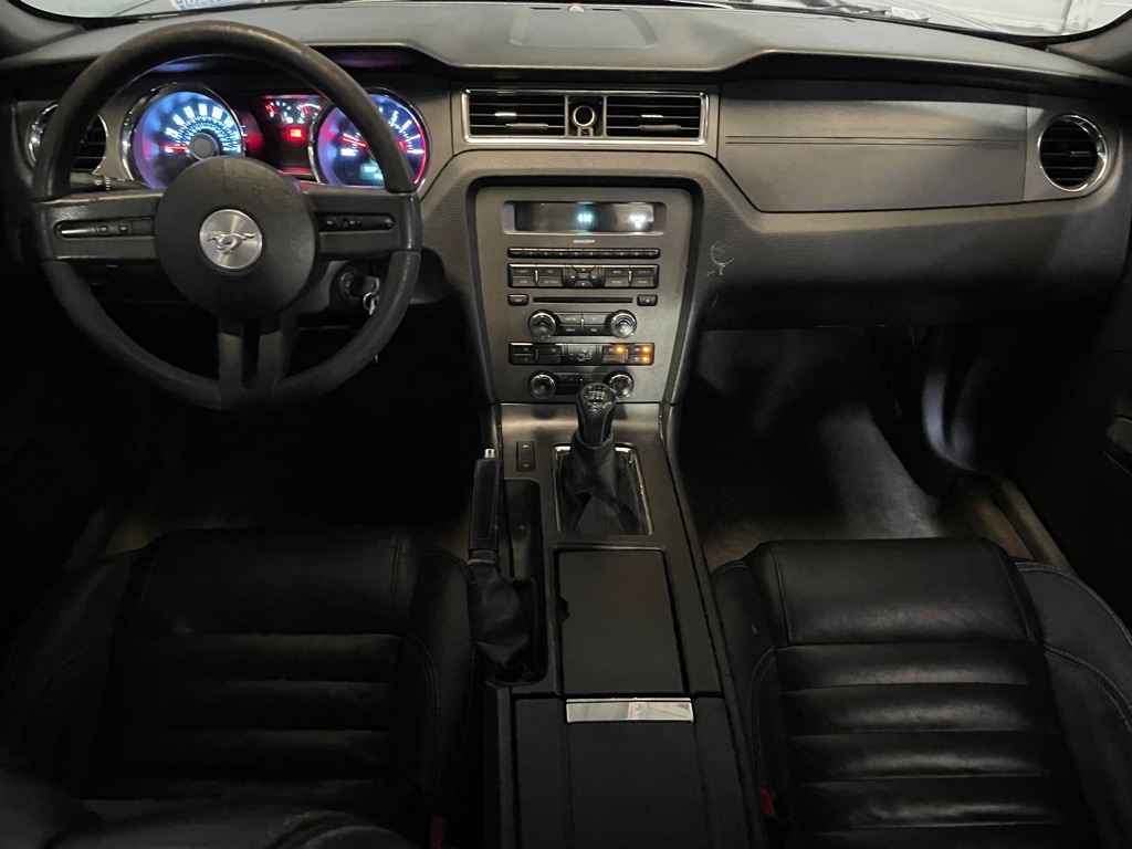 2011 FORD MUSTANG