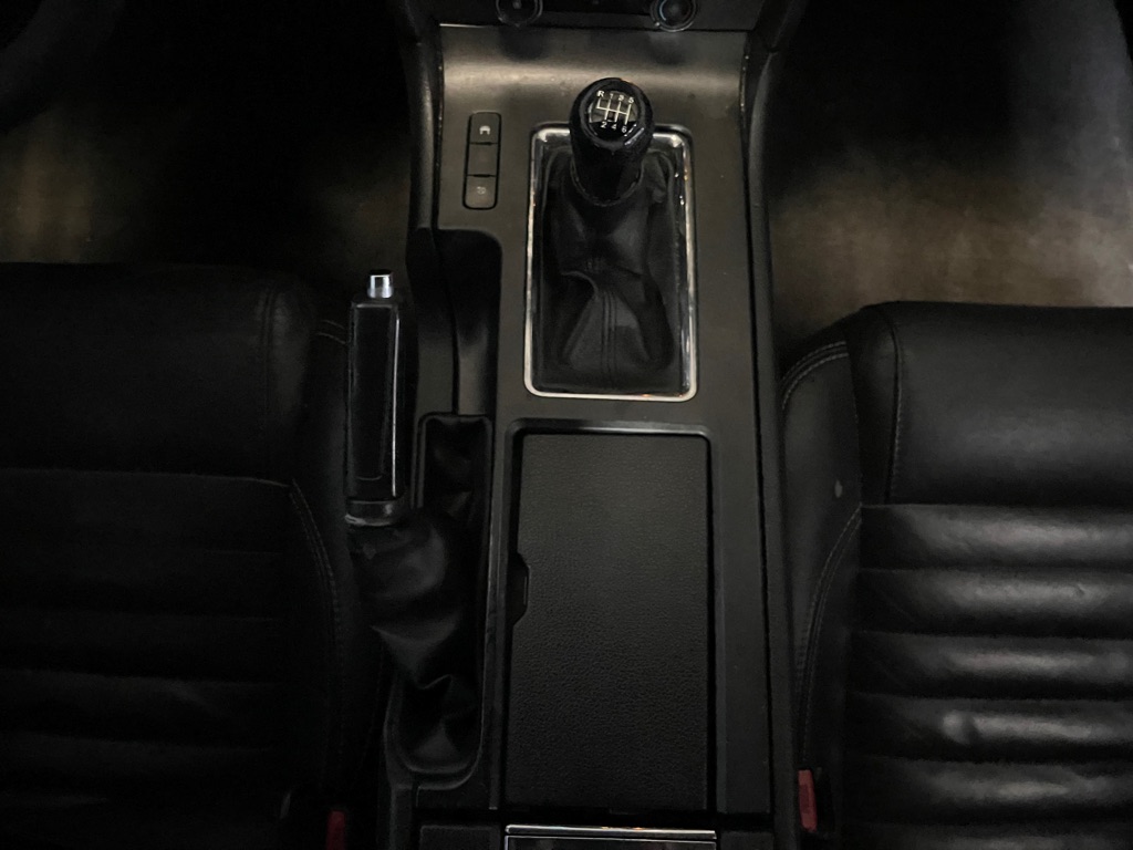 2011 FORD MUSTANG