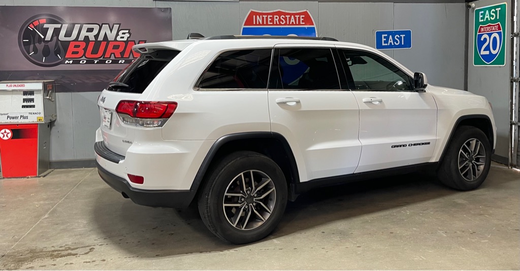 2020 JEEP GRAND CHEROKEE LAREDO