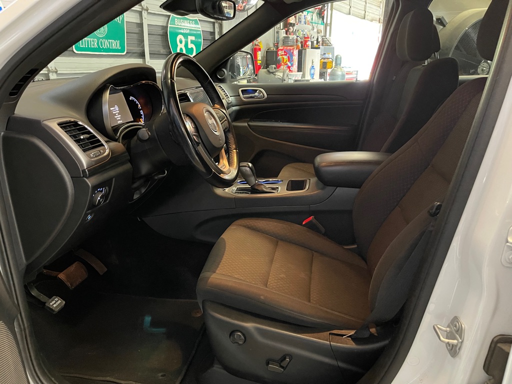 2020 JEEP GRAND CHEROKEE LAREDO