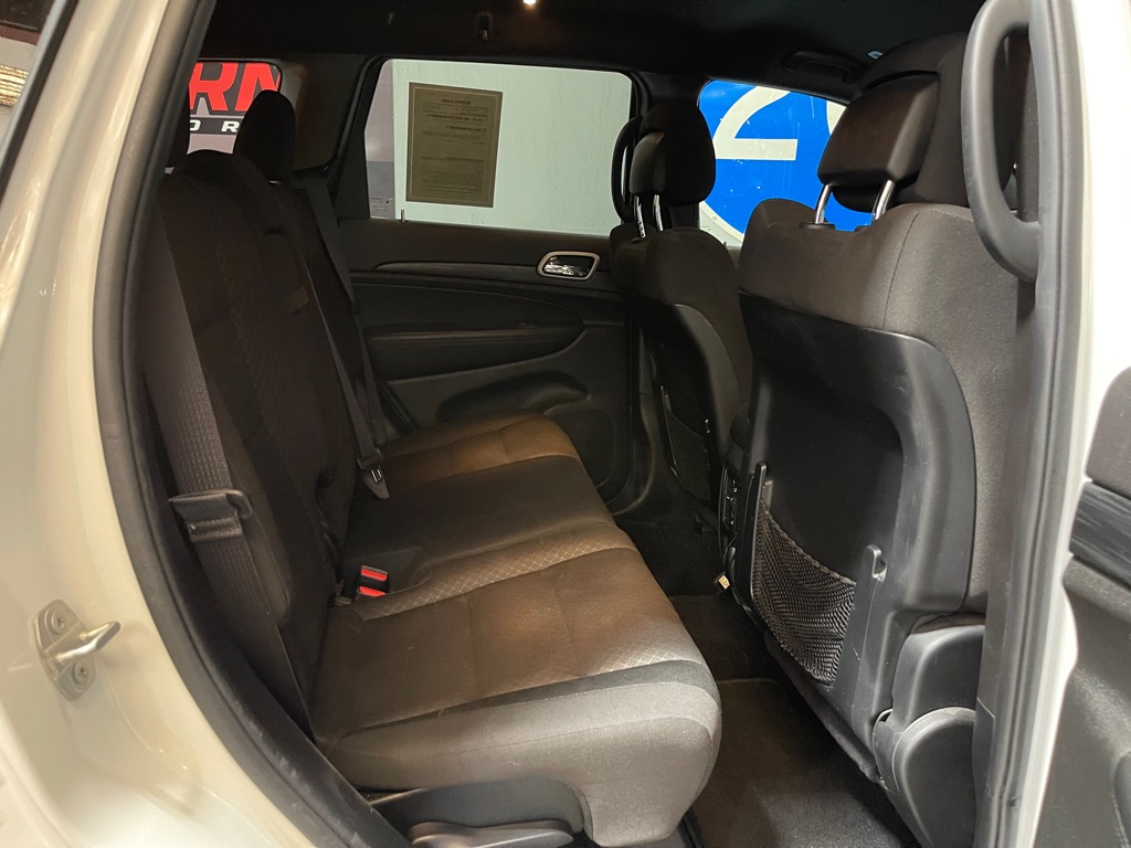 2020 JEEP GRAND CHEROKEE LAREDO