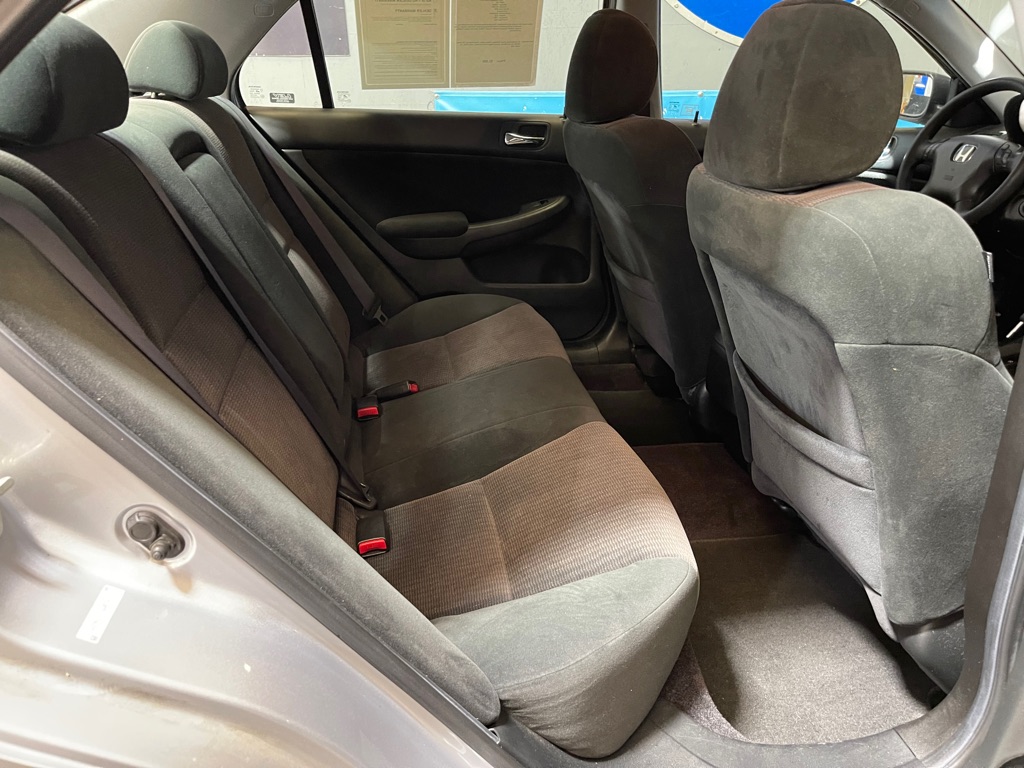 2005 HONDA ACCORD LX