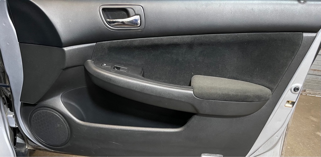 2005 HONDA ACCORD LX