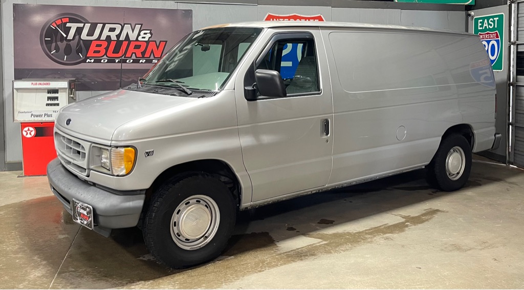 2002 FORD E-SERIES E-150