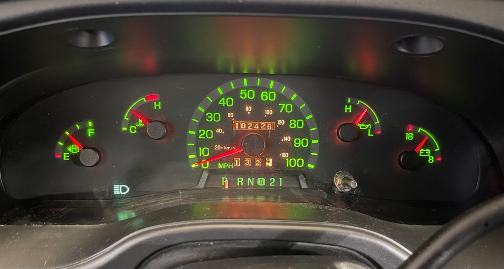 2002 FORD E-SERIES E-150