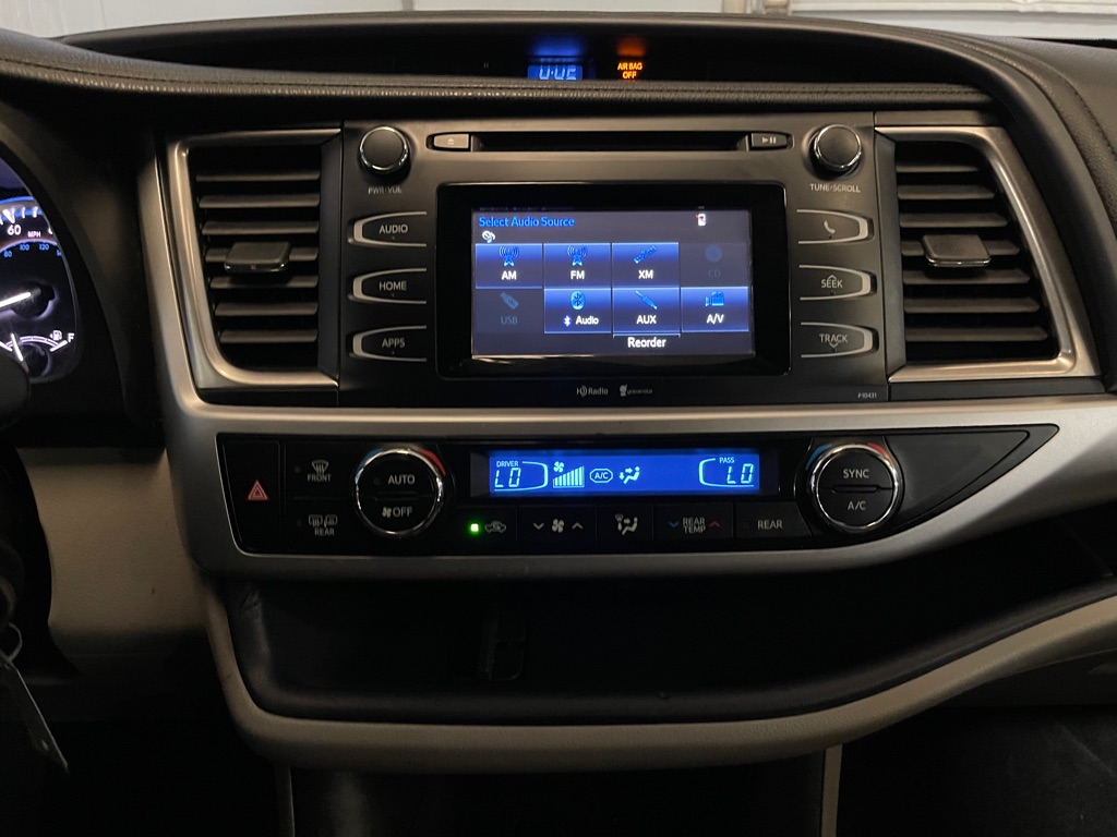 2014 TOYOTA HIGHLANDER LE