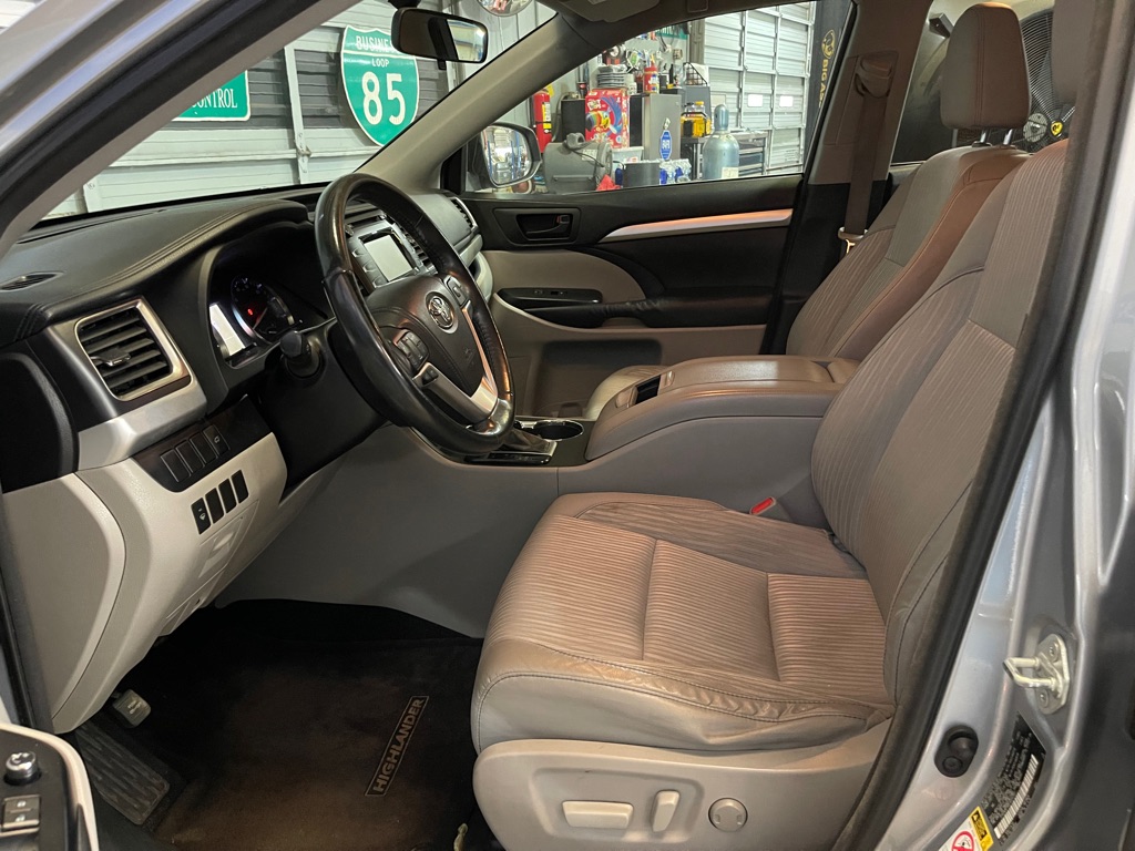 2014 TOYOTA HIGHLANDER LE