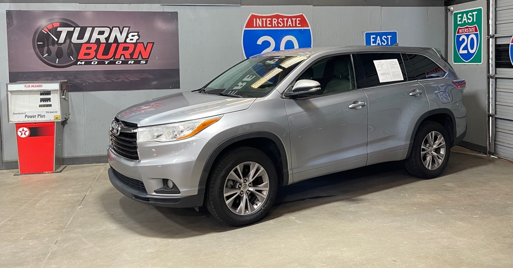 2014 TOYOTA HIGHLANDER LE