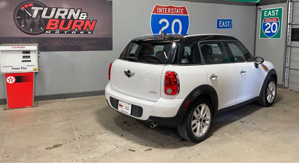 2012 MINI COOPER COUNTRYM BASE