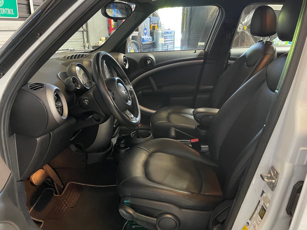 2012 MINI COOPER COUNTRYM BASE