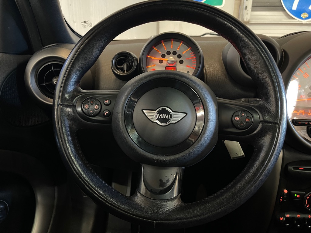 2012 MINI COOPER COUNTRYM BASE