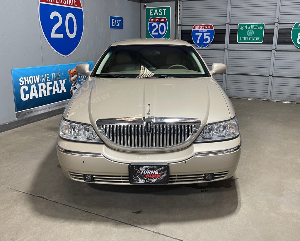 2005 LINCOLN TOWN CAR SIGNATURE