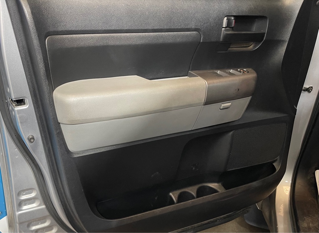 2010 TOYOTA TUNDRA GRADE