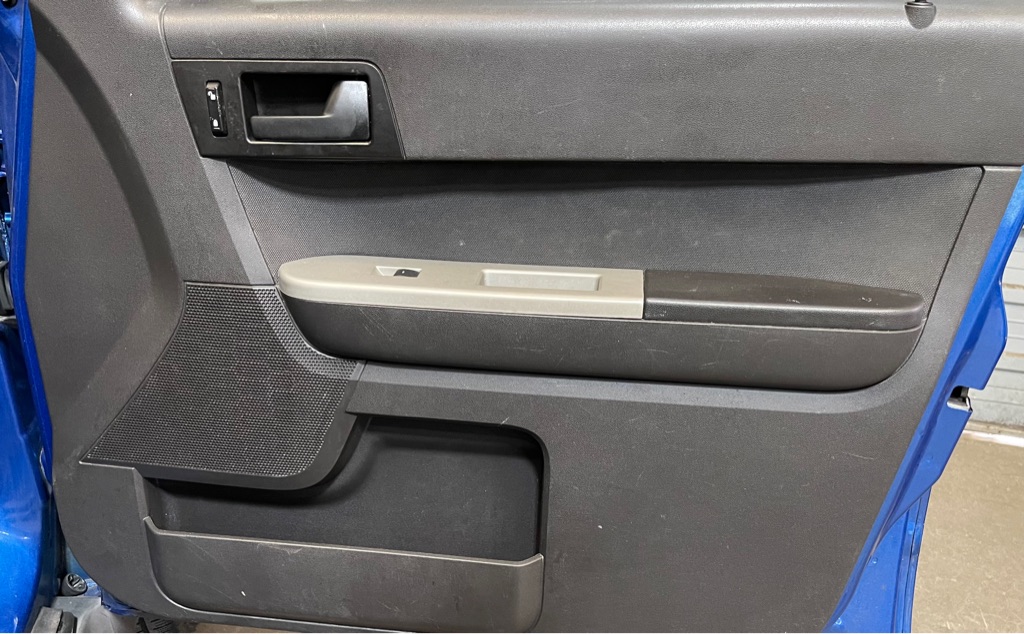 2011 FORD ESCAPE XLT