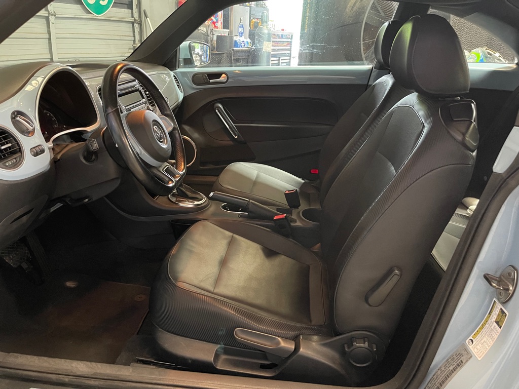 2012 VOLKSWAGEN BEETLE 2.5L PZEV