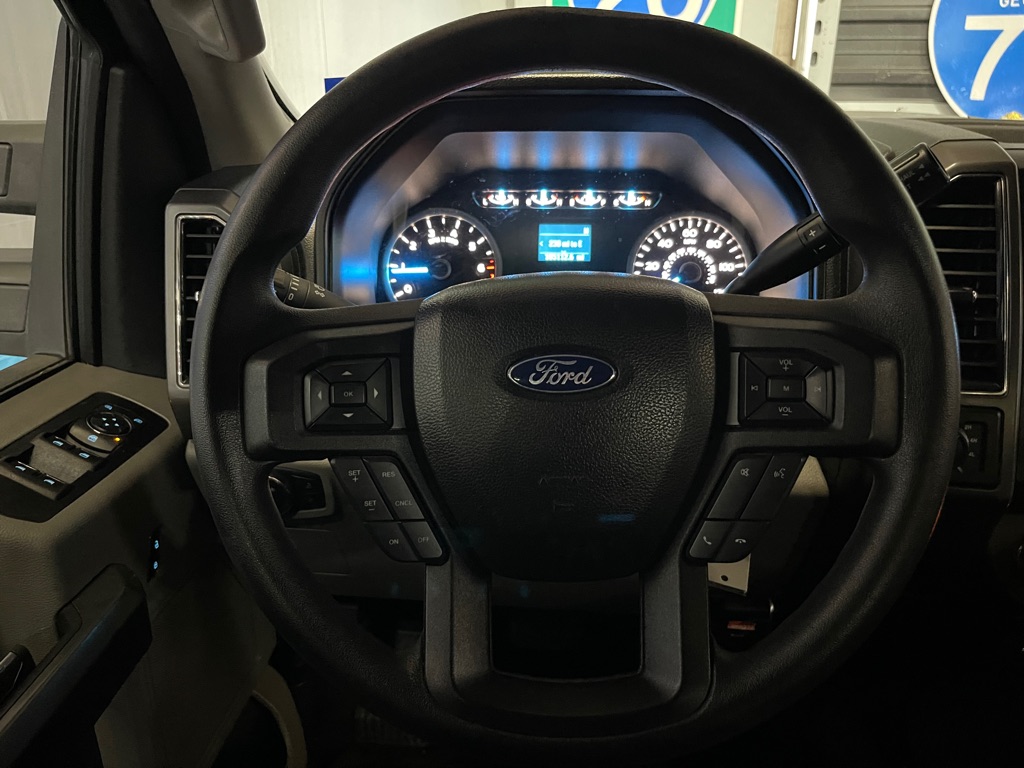 2017 FORD F-150 XL