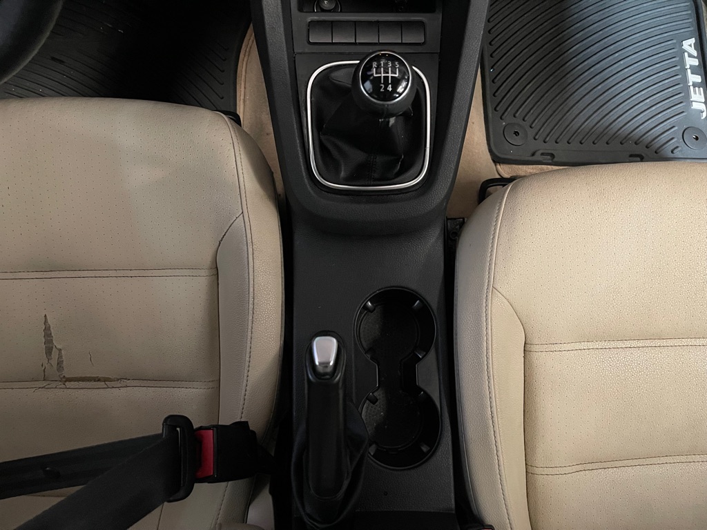 2011 VOLKSWAGEN JETTA SE