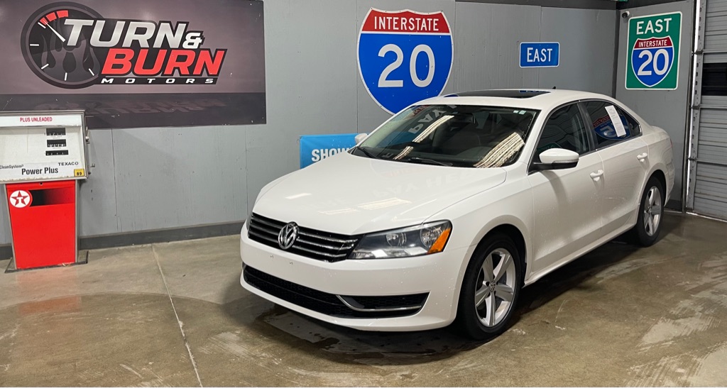 2012 VOLKSWAGEN PASSAT SE