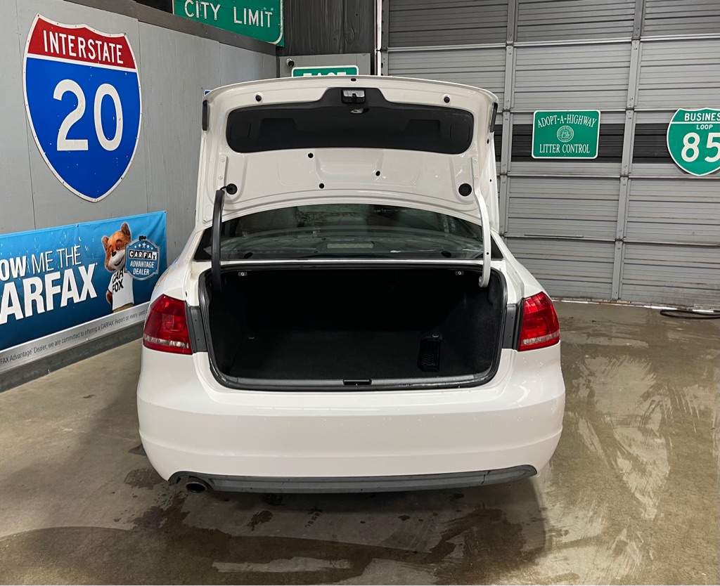 2012 VOLKSWAGEN PASSAT SE