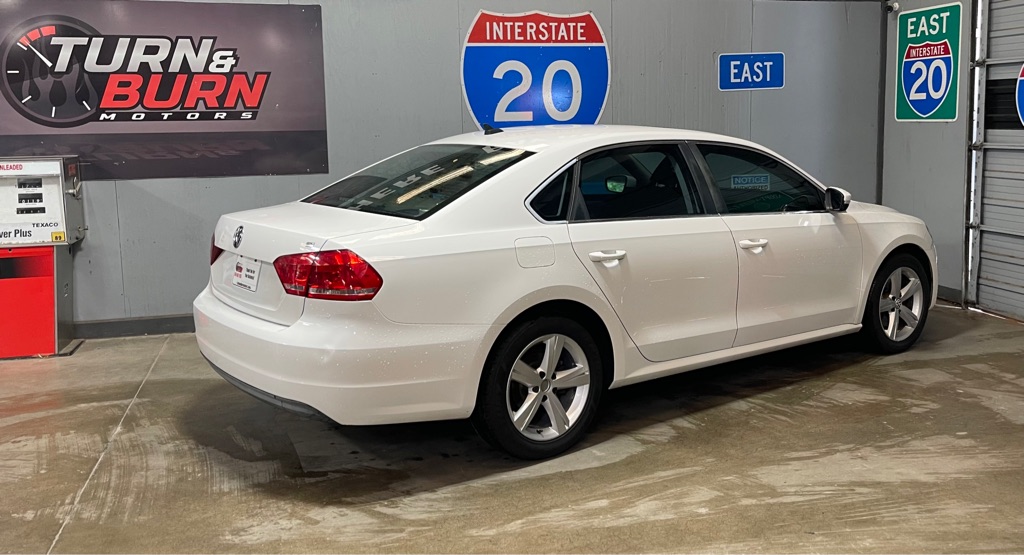 2012 VOLKSWAGEN PASSAT SE
