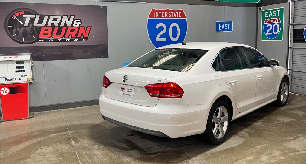 2012 VOLKSWAGEN PASSAT SE