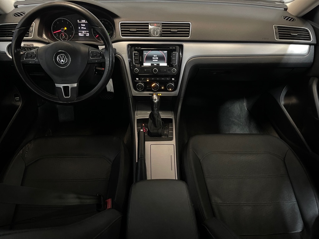2012 VOLKSWAGEN PASSAT SE