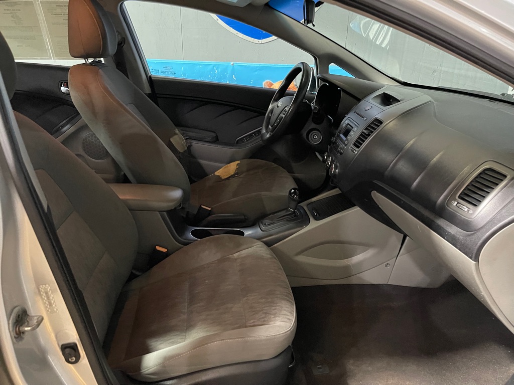 2015 KIA FORTE LX