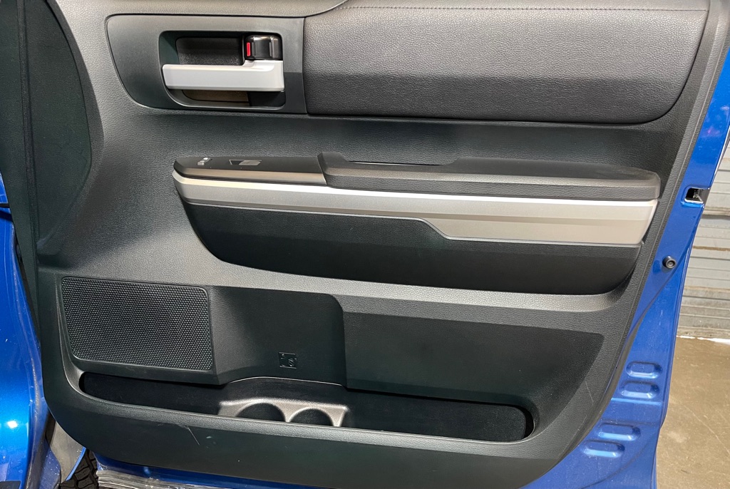 2017 TOYOTA TUNDRA SR