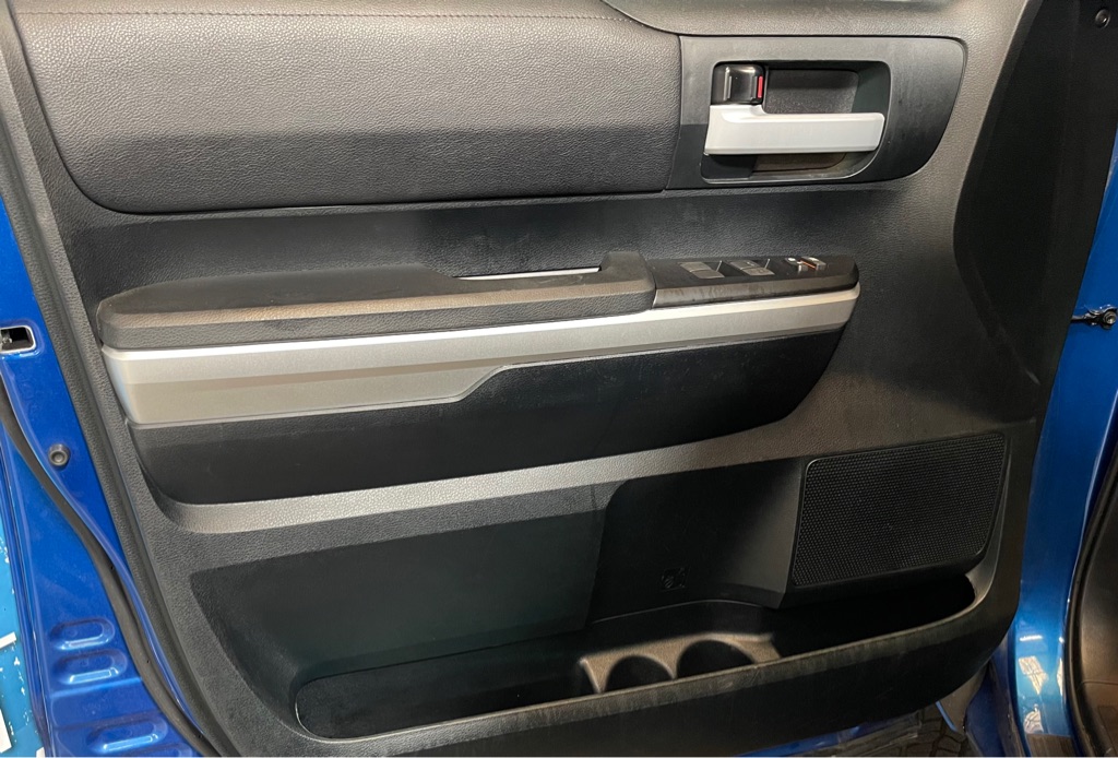 2017 TOYOTA TUNDRA SR