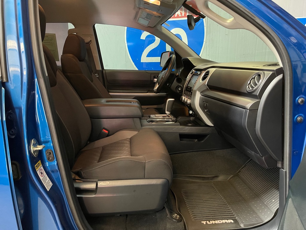 2017 TOYOTA TUNDRA SR