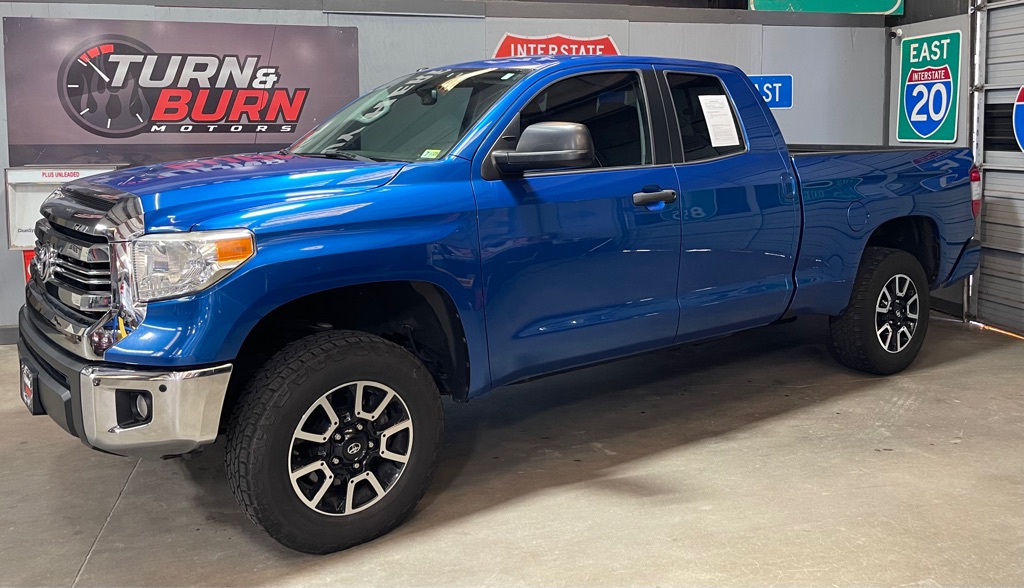 2017 TOYOTA TUNDRA SR