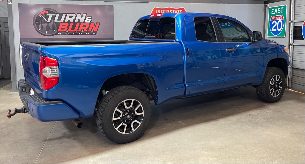 2017 TOYOTA TUNDRA SR
