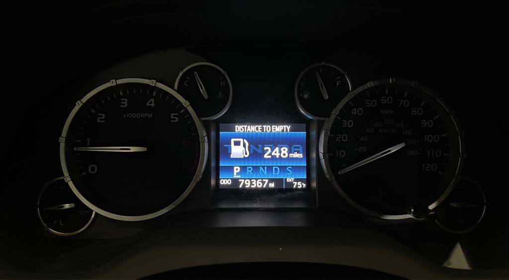 2017 TOYOTA TUNDRA SR