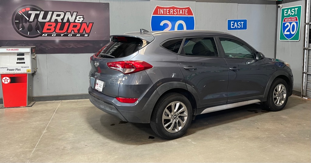 2018 HYUNDAI TUCSON SE