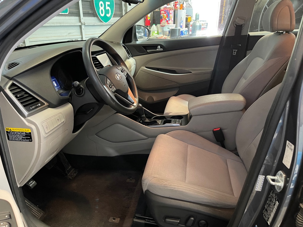 2018 HYUNDAI TUCSON SE