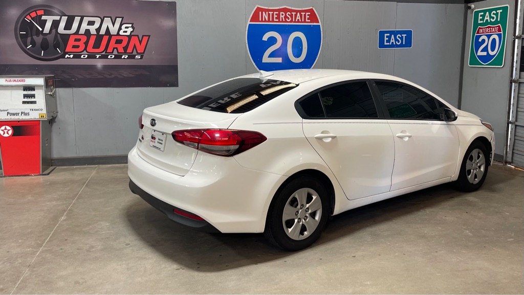 2017 KIA FORTE LX