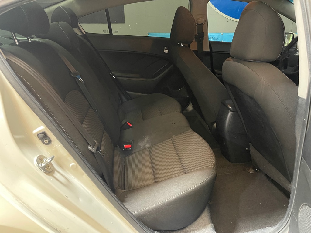 2017 KIA FORTE LX