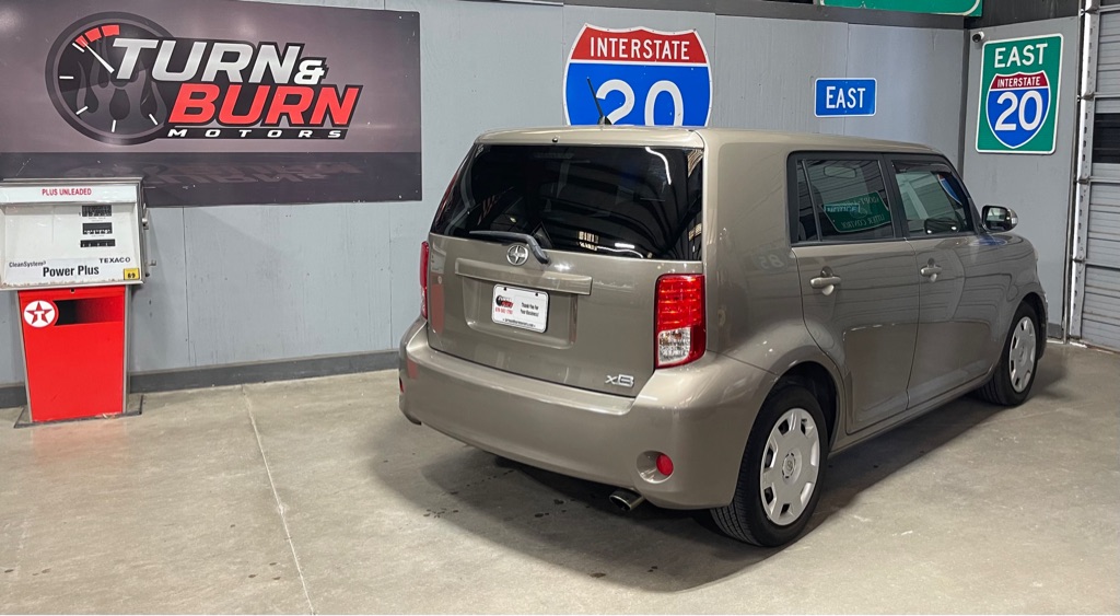 2011 SCION XB BASE