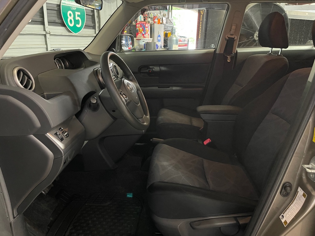 2011 SCION XB BASE