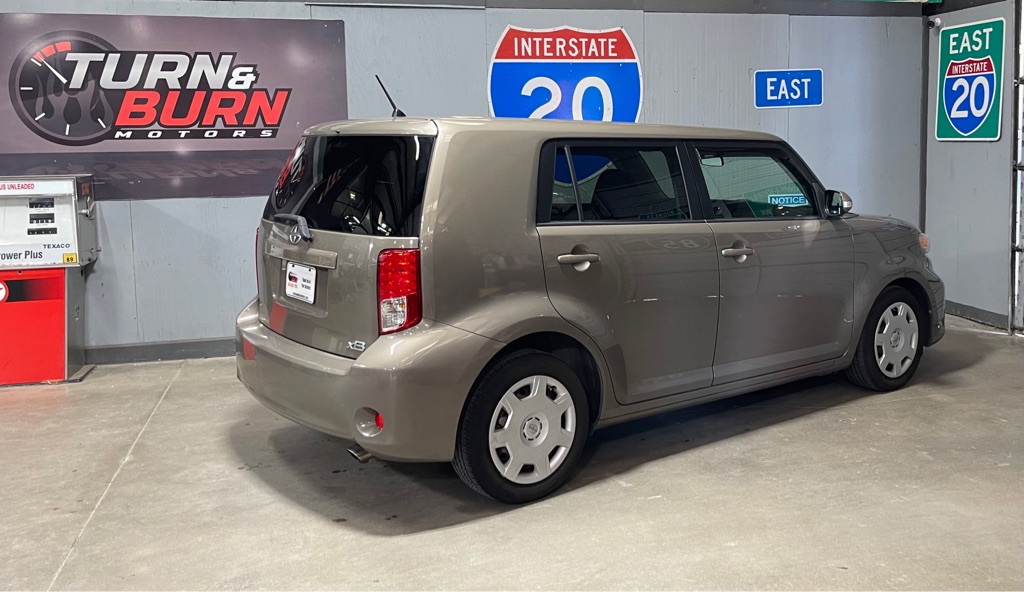 2011 SCION XB BASE